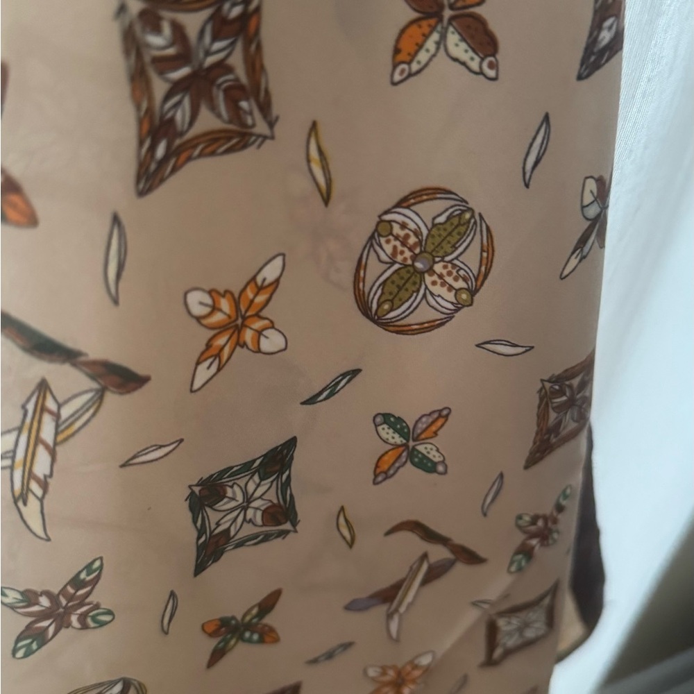 Floral Patterned Scarf - Picture 6 of 6
